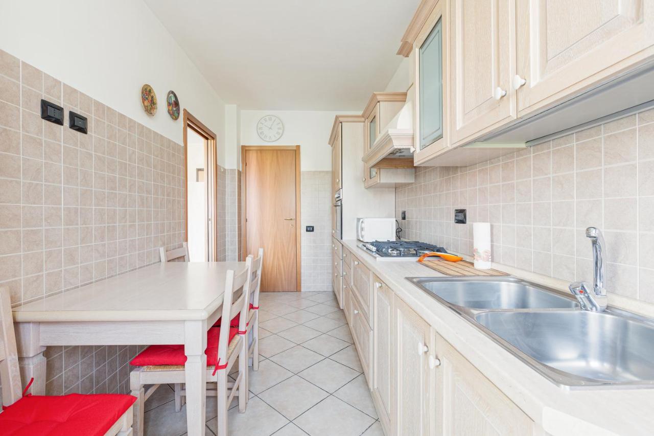 With Balcony Nearby M3 Subway Yellow Line * Mailand